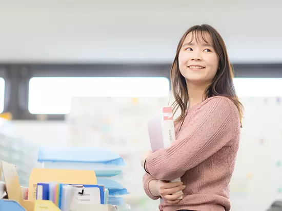 【残業ほぼなし】【頑張りに応じて昇給】など、嬉しいPOINTが揃っています。