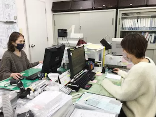 残業ほぼなし・有給も気軽に取得できプライベートも充実！働きやすさのある環境です。