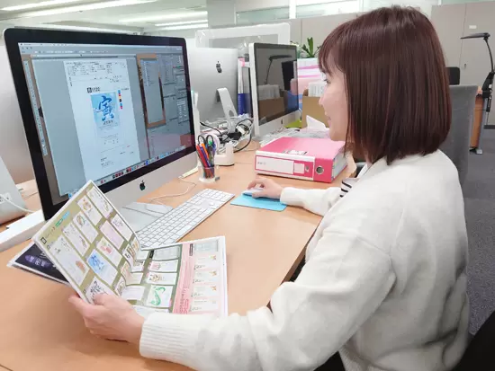 Illustrator、Photoshopなどの知識が活かせます♪