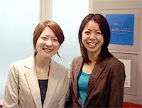このサイトを見て、中途入社しました！（左：花沢、右：秋月）