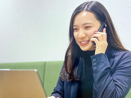 100％オフィスワークのお仕事です♪ まずは掲載中の物件に対する問合せの対応 が中心になります。