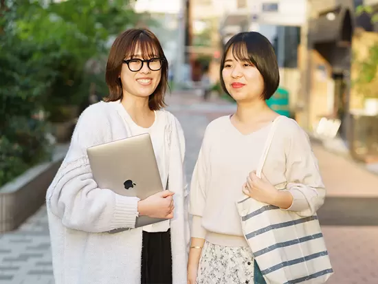 女性社員が活躍中！産育休制度や生理休暇など…手厚い待遇・福利厚生が整っています◎