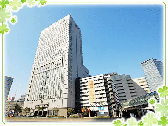 勤務地は、横浜駅直結のスカイビル17Fです。