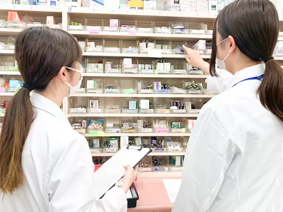 分からないことがあればすぐに先輩に相談できる環境です！