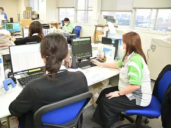 困ったことがあれば、すぐに周りに相談しましょう！どんなことでも気軽にご相談ください！