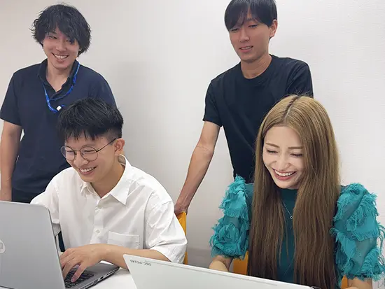 ＼20代・30代多数活躍中！同期と入社のチャンスも◎／
