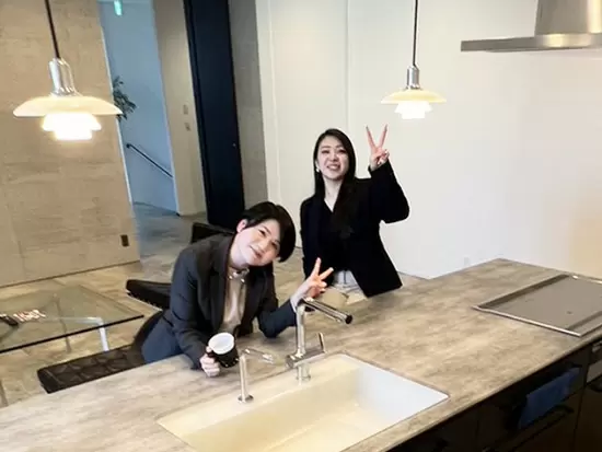 リノベも行う不動産ならではの、広くてきれいなオフィスがポイントです！