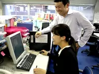 研修期間は3ヶ月、先輩が優しく丁寧に指導するので、ご安心ください