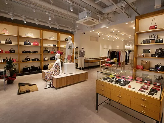 オシャレな内装の店舗も多数。リユース業界でトップクラスの実績を誇ります。