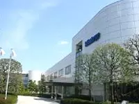 本社をヒューストンとパリに置き、日本には3つの拠点があります