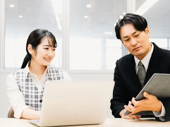 先輩社員が実務に関してきちんとフォローするので、未経験の方もご安心ください！