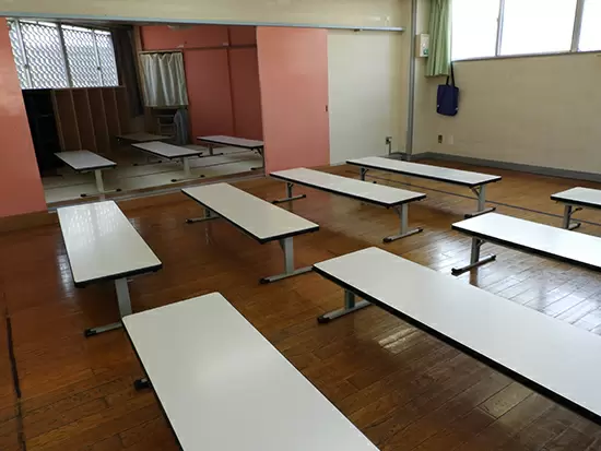子どもたちの成長に欠かせない宿題のサポートもしっかり行っています。