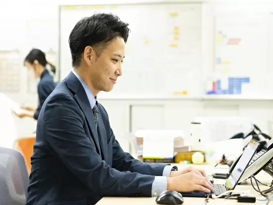 研修では実際にコードを書きながら学ぶので、現場のお仕事をイメージすることができます！