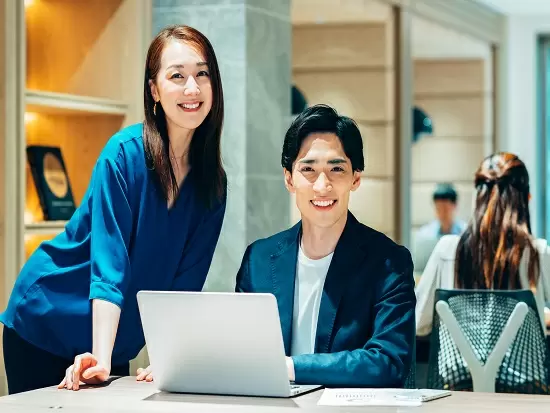 残業月15h程度、リモートOK、1時間単位の有給取得制度など、働きやすさも叶います◎