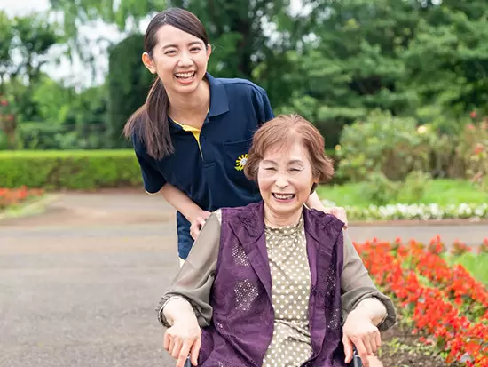 お客さまに寄り添い、笑顔で「ありがとう」と言ってもらえる日々。やりがいの大きい仕事です。