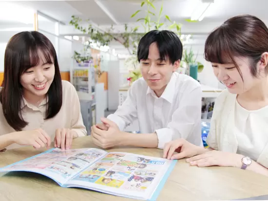若手が活躍中！堅い雰囲気は一切なく、会話が多いオフィスです。