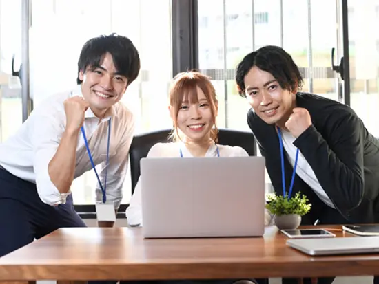 土日祝休で残業ほぼなしとワークライフバランスも充実しています。