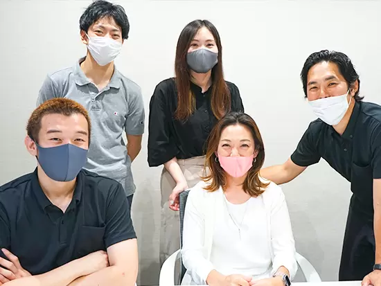 先輩の事務スタッフだけでなく、営業もあなたをサポートしていきます！