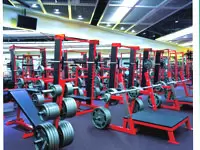 専門トレーナーと1対1で、最適なメニューを実践するジムゾーン。