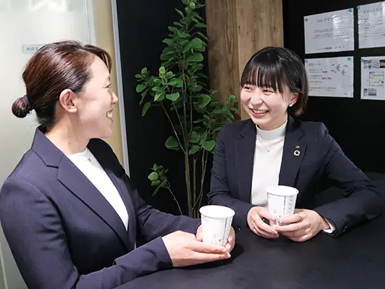 社員同士のコミュニケーションも活発。フランクに話すことができます！