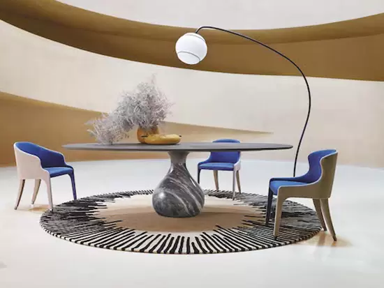 「Roche Bobois TOKYO」の店舗は面倒見の良いスタッフばかり。あなたもすぐに馴染めると思います。
