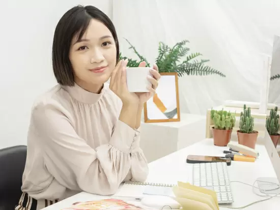 残業10h以内、平日休みの調整など柔軟な働き方が出来ます。