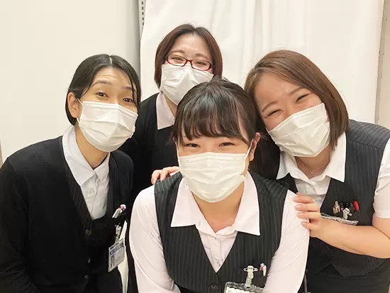 様々なバックボーンを持つスタッフが集結し、互いに尊重し合う風土が根付いています。