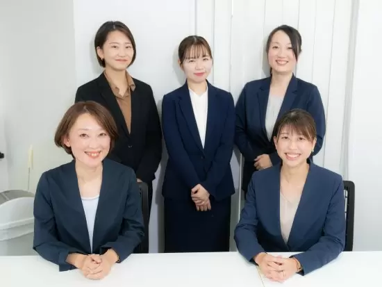 女性の活躍を応援するホールディングスカンパニー。
