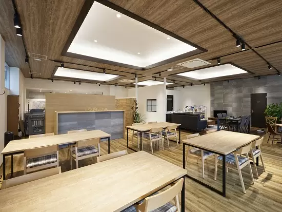 「三国駅」徒歩1分で通勤ラクラク◎カフェみたいな広々オフィスが魅力です♪