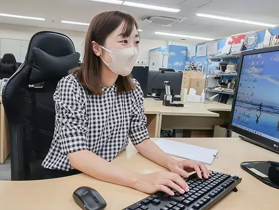 女性が輝ける環境づくりに力を入れています。子育て中のスタッフも活躍中！