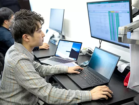 ＜少数精鋭の会社です＞社員は技術＆知識豊富な人ばかりなのでわからないことはフォローします！