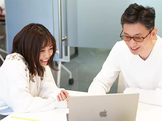 社員の半数がエンジニアのIT企業。お客様の声を最前線で聞くあなたの意見をサービスに取り入れています！
