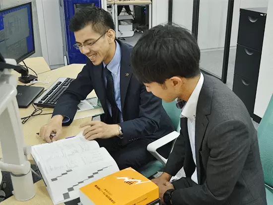 少数精鋭の職場だからこそ豊富なノウハウが身に付けられる！