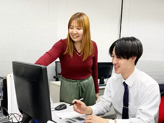 自社商品の研修や美容知識を学ぶ機会が多数！美容に興味がある方なら毎日楽しみながら働けます！
