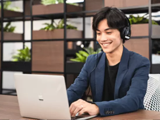 「SLスタジオ」や「コーチングサービス」で、実践的なスキルを習得。