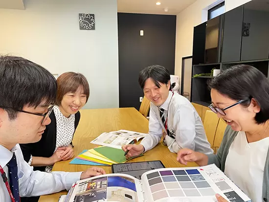 アットホームな雰囲気で相談しやすい現場環境です♪