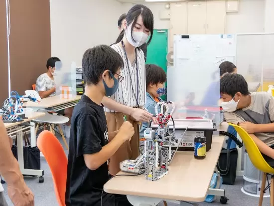 自分自身がIT・ものづくりを楽しむことはもちろん、何より子どもの成長が嬉しいはずです！