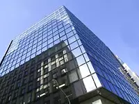 本社のある日本橋センタービルディング。最上階にオフィスはあります。