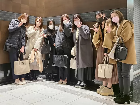 定期的に食事会を開いています！他部署の人との交流はこの機会にできます(#^^#)