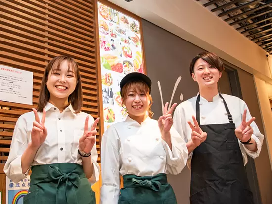 月給30万円以上・夏季＆年末年始休暇あり・産育休取得実績ありなど働きやすさにも力を入れています。