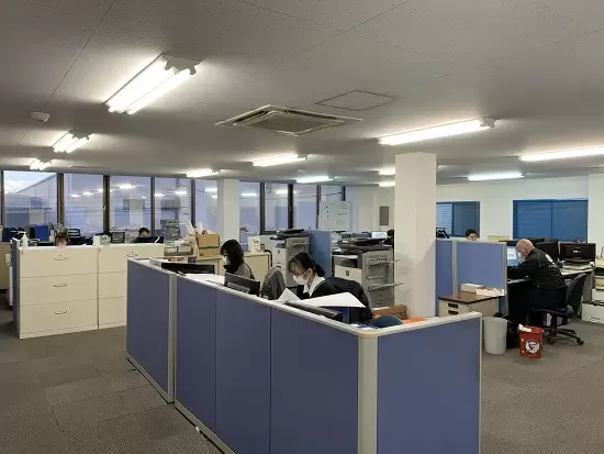 本社は『荒本』駅 徒歩3分！