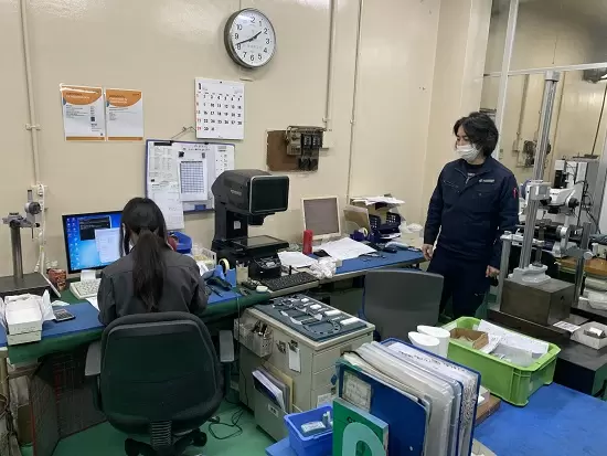 工場内は冷暖房完備！17:30終業です