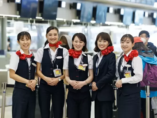 さまざまな国のスタッフと働けるのも魅力です！