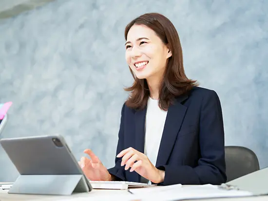 【やりがい◎】自社サービスを通じてお客様1件1件に寄り添い、成長に貢献できる仕事です。