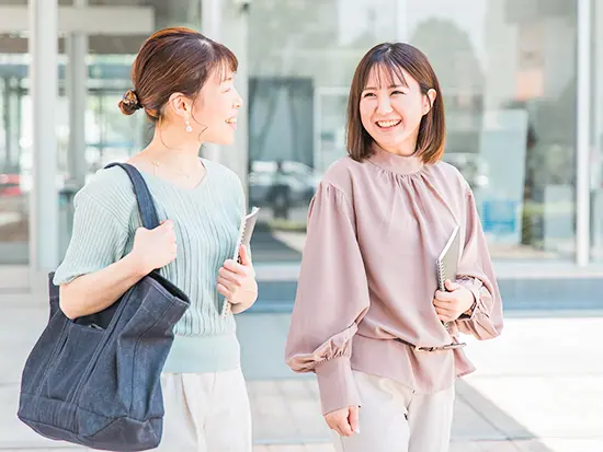 【働きやすさも魅力】週休2日／シフト制、年休127日、転勤無など働きやすさ抜群。腰を据えられる環境です。