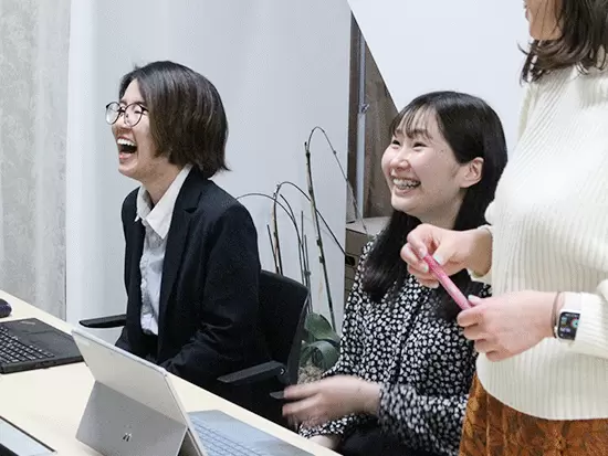 未経験でも月額30万円スタート。入社後に育成しますので熱意だけお持ちいただければと思います。
