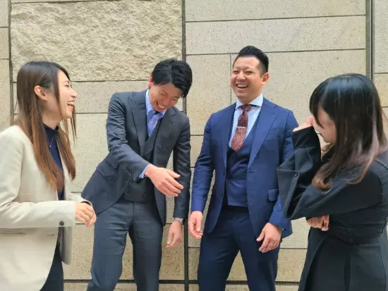 20～30代が活躍中！社内の雰囲気◎チームで動く仕事のため、業務以外に社内イベントも行われています★