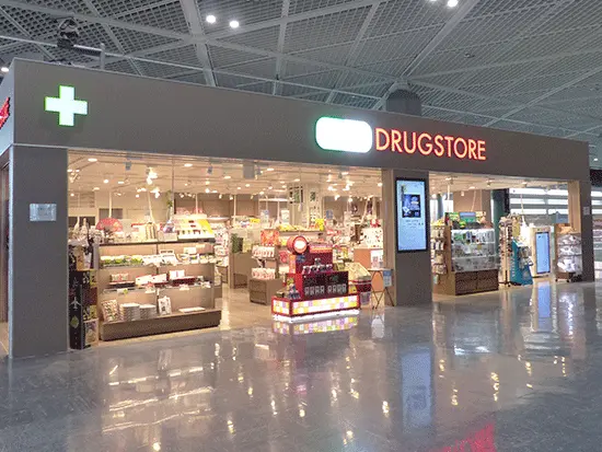 成田国際空港、羽田空港などに店舗を展開しています。