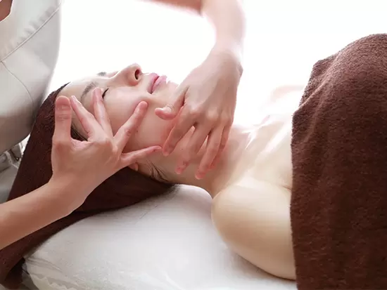 3ヶ月の研修を通して、一人前のエステティシャンに成長できます。