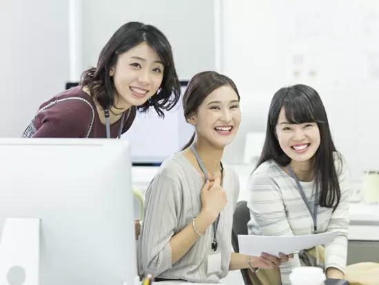 管理部門は計7名。少数精鋭で風通しが良く、若手のアイデアも積極的に取り入れる文化です★
